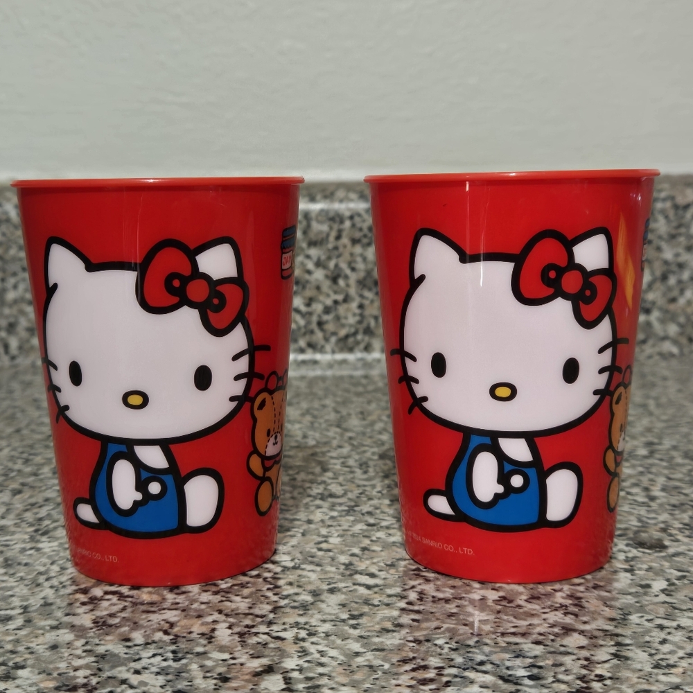 🍒🍒 Hello Kitty, 9oz Cups